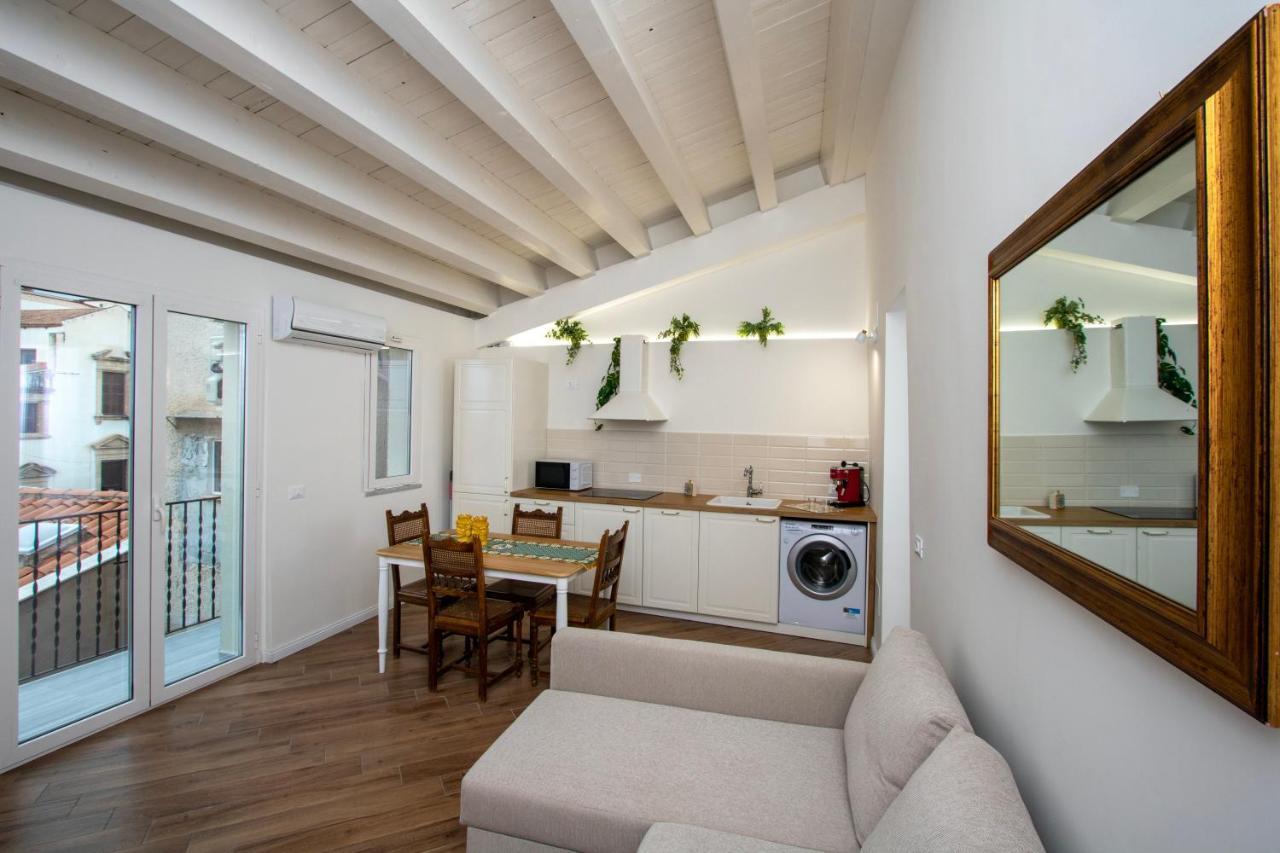 Cortile Del Greco Apartments ปาแลร์โม ภายนอก รูปภาพ