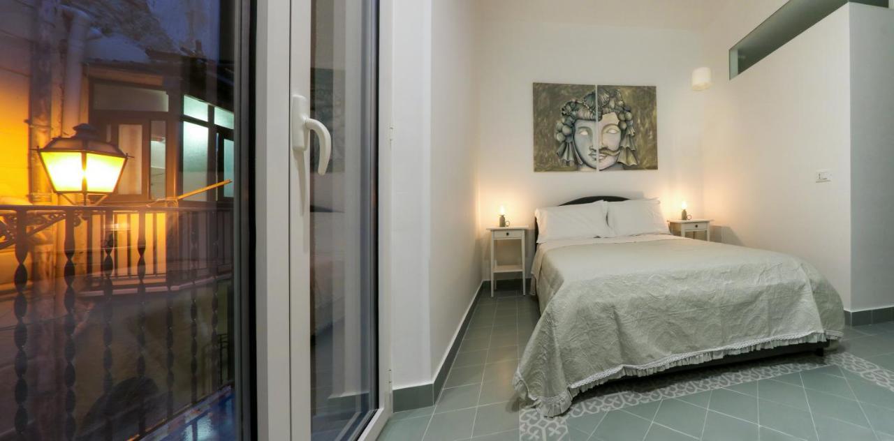 Cortile Del Greco Apartments ปาแลร์โม ภายนอก รูปภาพ